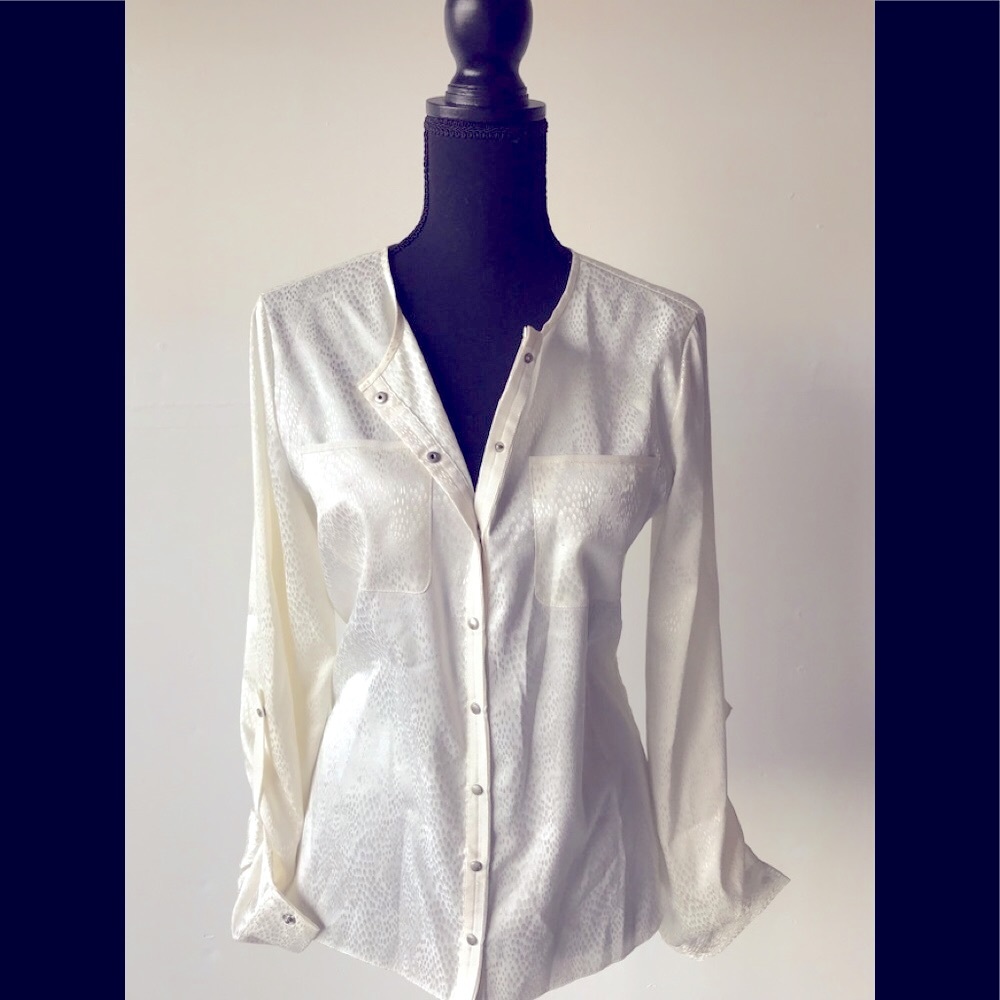 📌 TAHARI Top | Sz S Long Sleeved | Cream Snap To Close 💋 - Picture 2 of 9